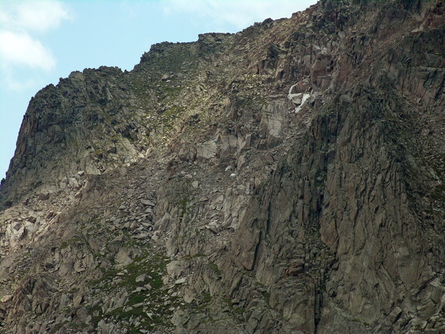 Telephoto view of the left exit from the southern gully above the east slopes of Mount Alice